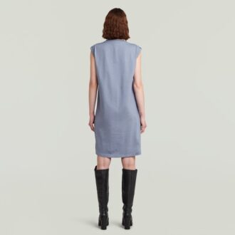 Rochie lejeră cu detaliu de cusătură