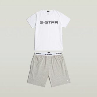 Set de pijamale cu tricou și pantaloni scurți
