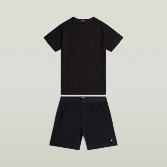 Set de pijamale cu tricou și pantaloni scurți