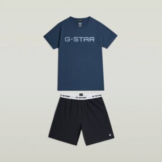 Set de pijamale cu tricou și pantaloni scurți